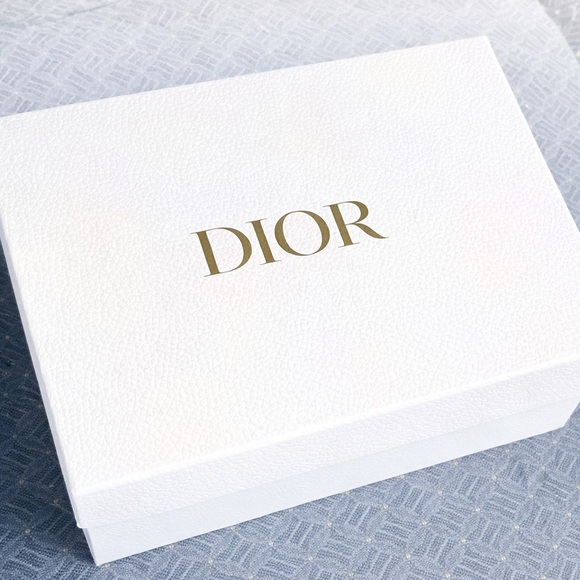 Dior Accessories - DIOR - Authentic Dior Textured Gift Box – White with Gold Logo – 12x9